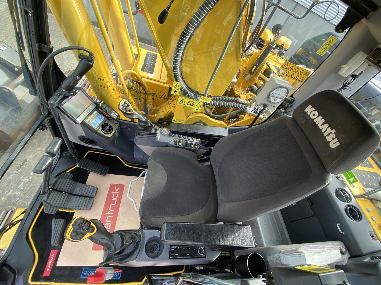 Bæltegravemaskine Komatsu PC240LC-11EO