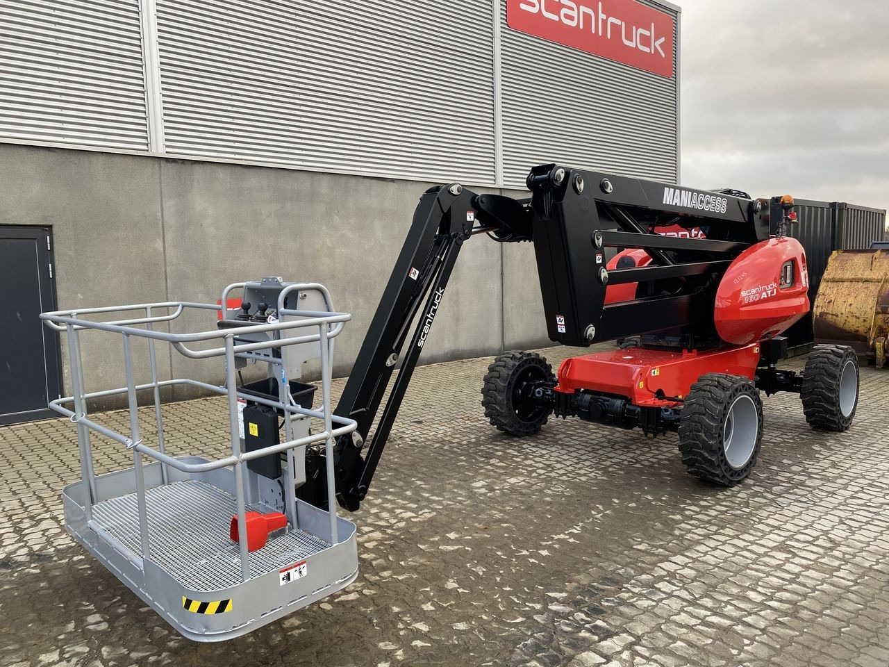 Bomlift Manitou 160ATJ RC E3