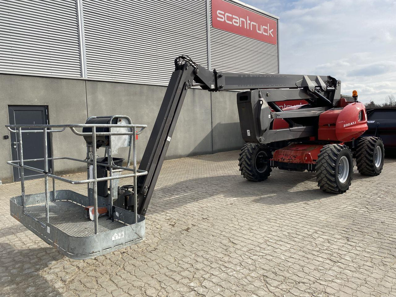 Bomlift Manitou 200ATJ RC