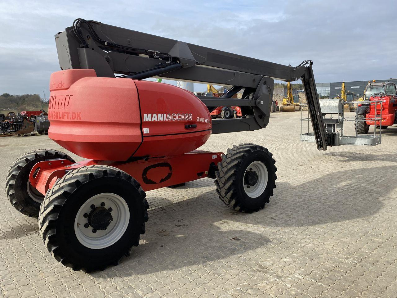 Bomlift Manitou 200ATJ RC