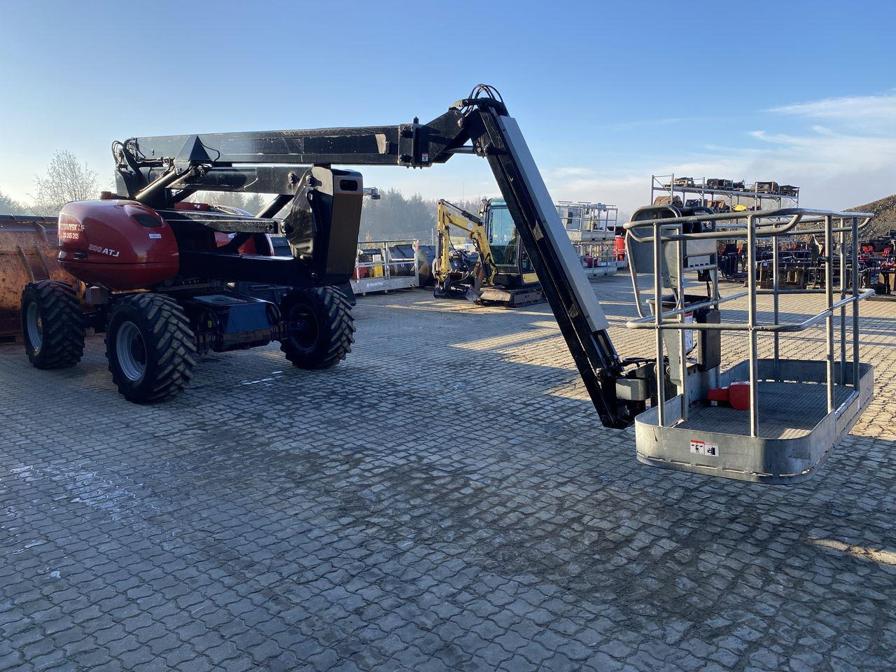 Bomlift Manitou 200ATJ RC