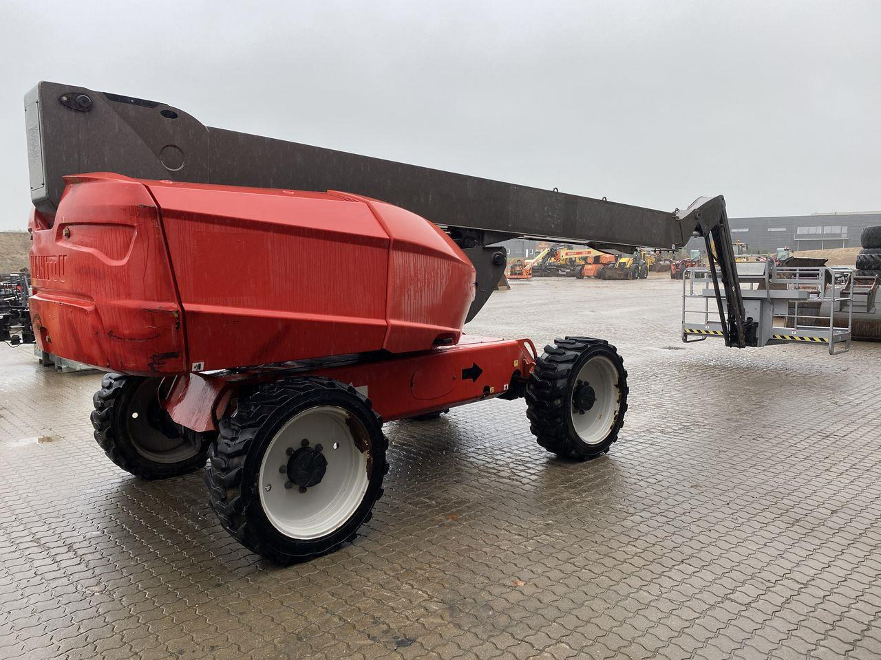 Bomlift Manitou 260TJ