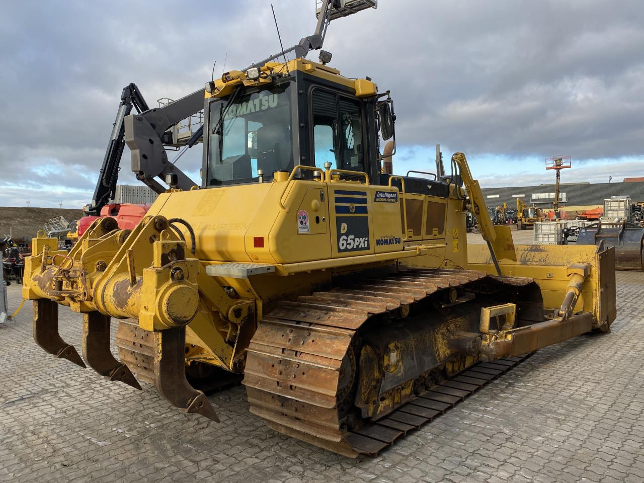 Bulldozer Komatsu D65PXI-18