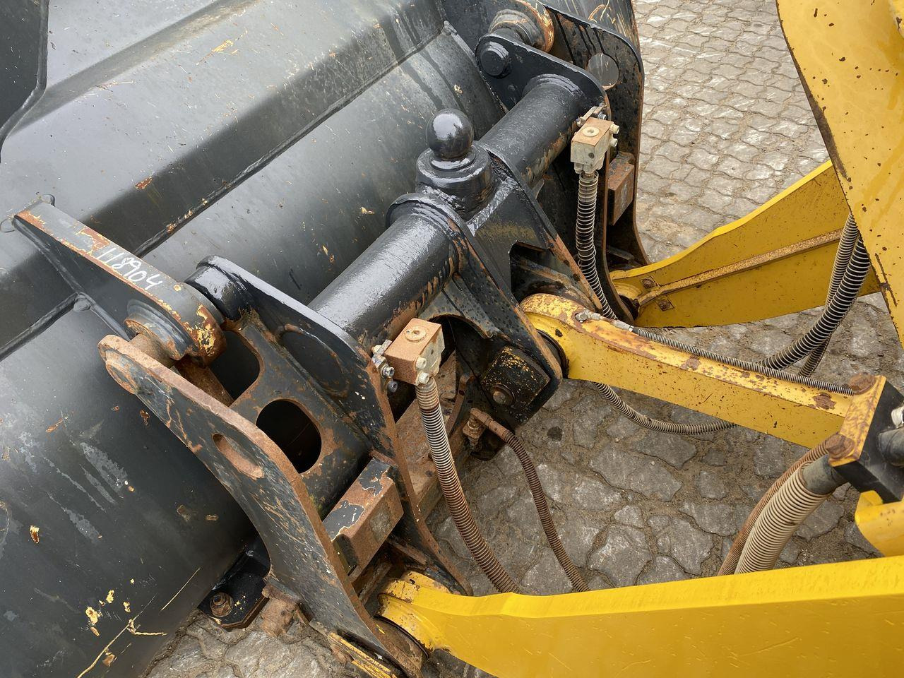 Gummihjulslæsser Komatsu WA200-7