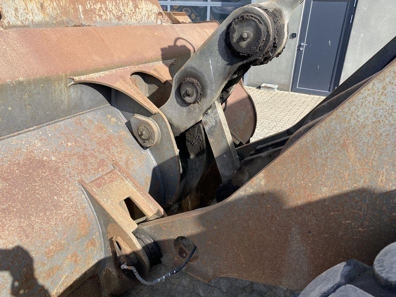 Gummihjulslæsser Volvo L150