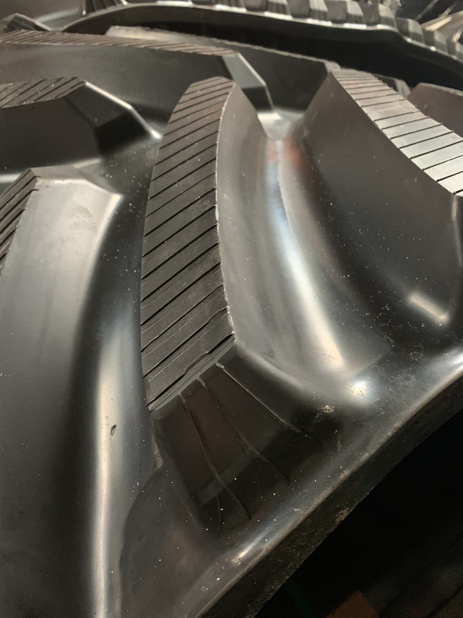 LEACH LEWIS RUBBER TRACKS LIMITED undefined: billede 3