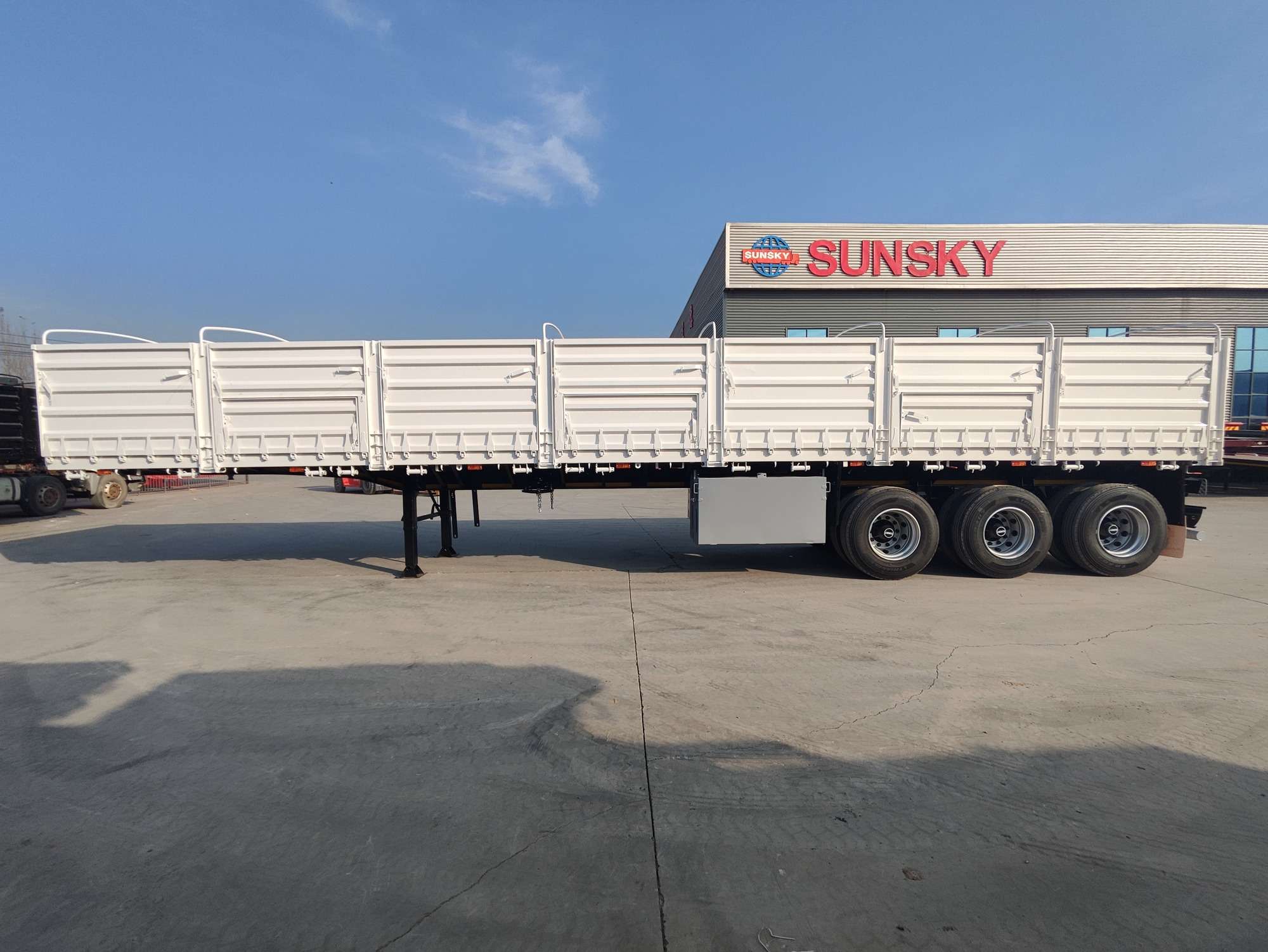 Xiamen Sunsky Vehicle Co.,Ltd - Lastbiler SINOTRUK HOWO - gearkasse: manuel undefined: billede 13