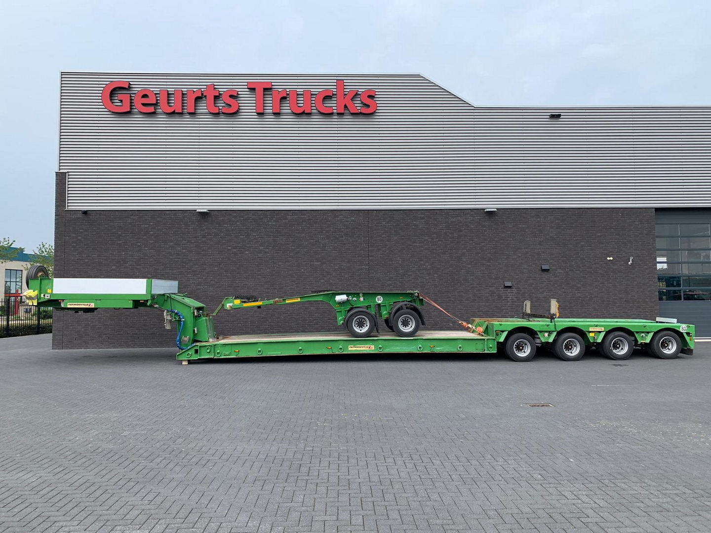 Geurts Trucks B.V. - Trækkere MERCEDES-BENZ - 8x6, luft konditioner undefined: billede 22