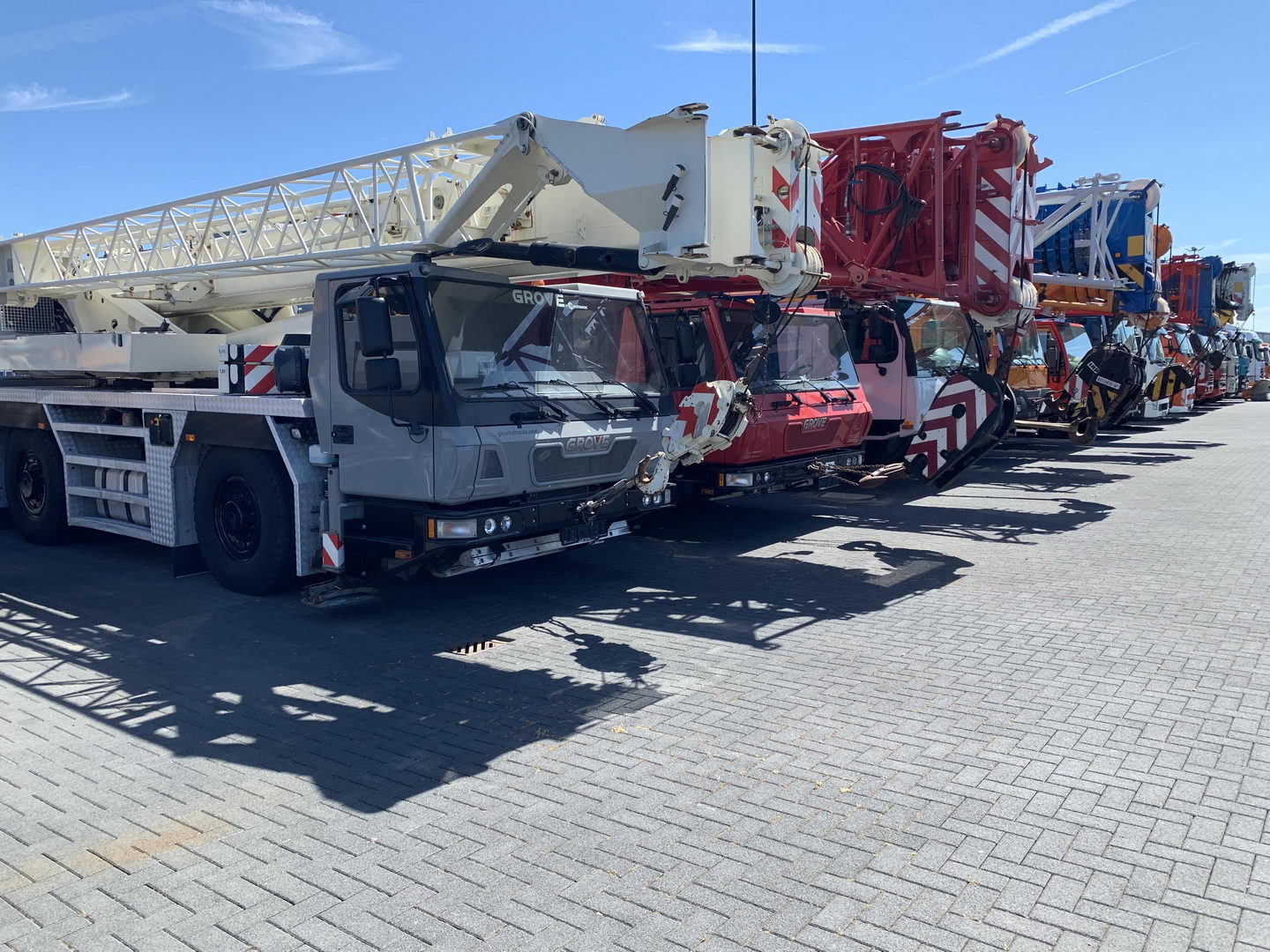 Geurts Trucks B.V. - Trækkere MERCEDES-BENZ - 8x6, luft konditioner undefined: billede 7
