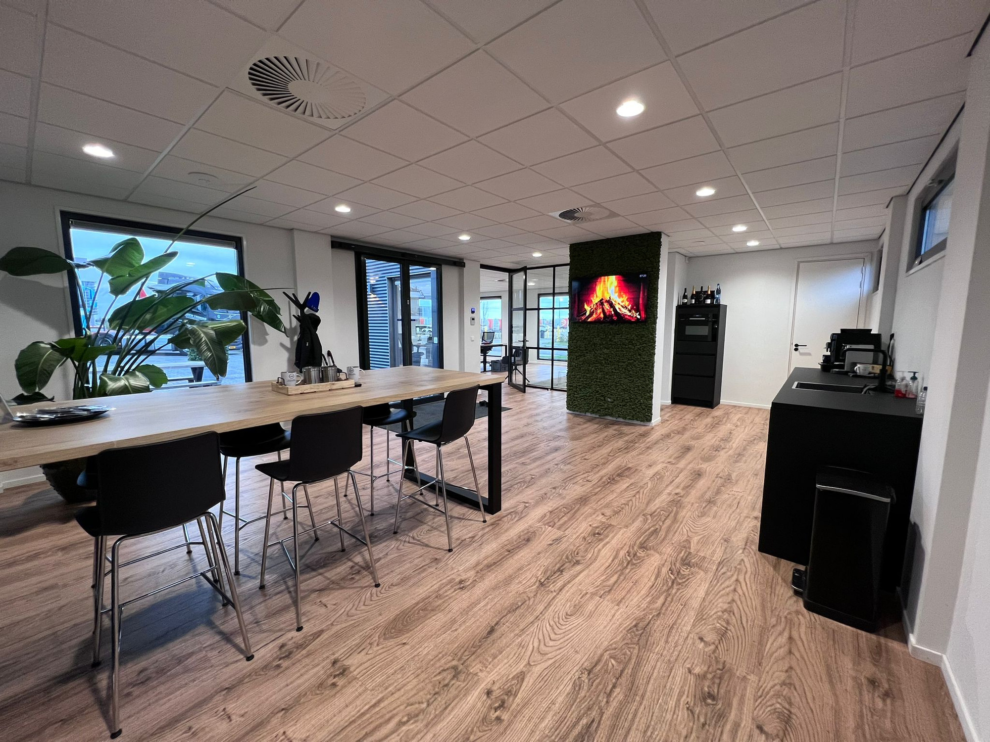 LVS Used TRUCKS - Lastbiler MERCEDES-BENZ - Euro 6 undefined: billede 4