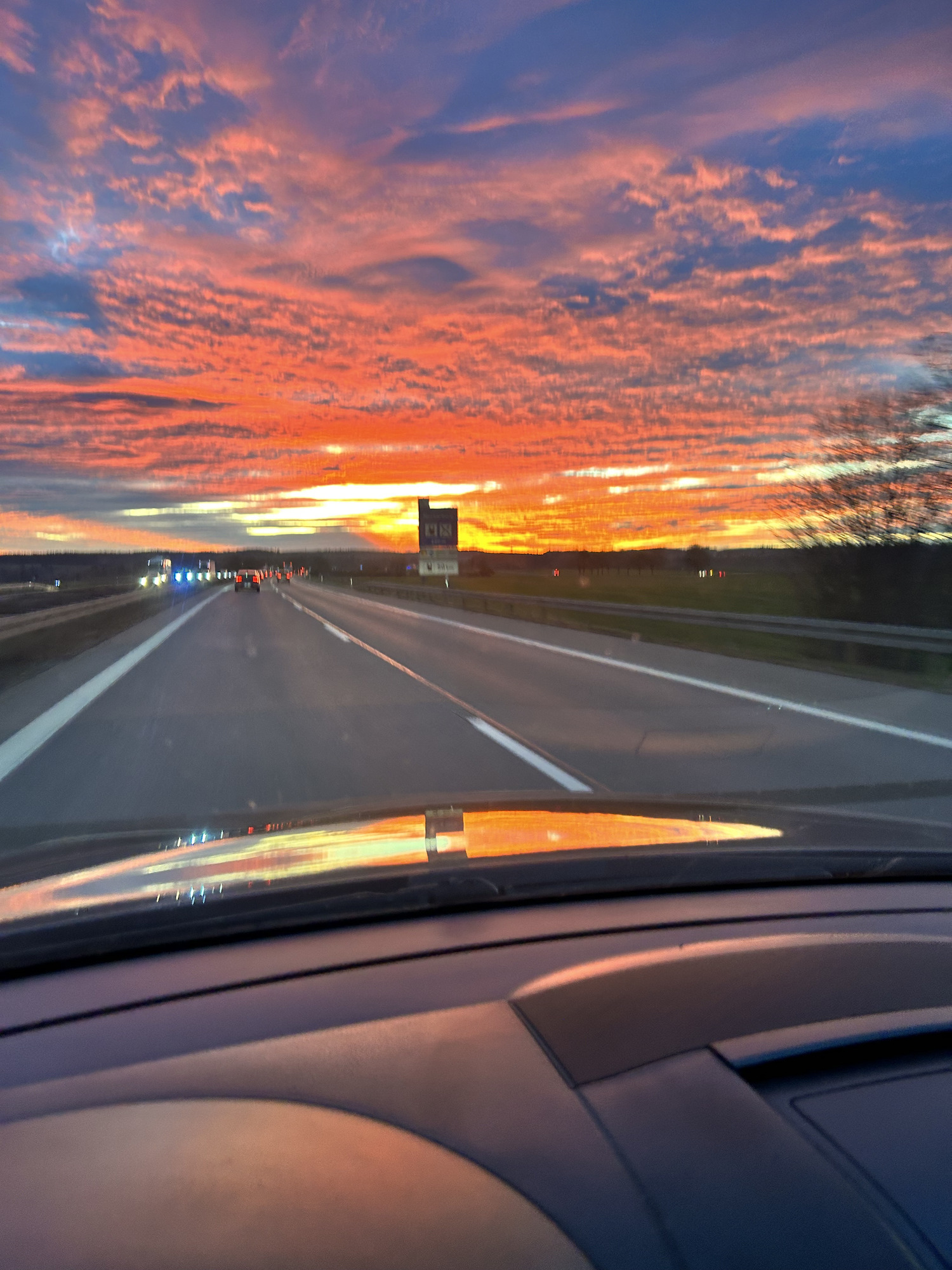 HELVETICA POWER AG - Salgsannoncer undefined: billede 3