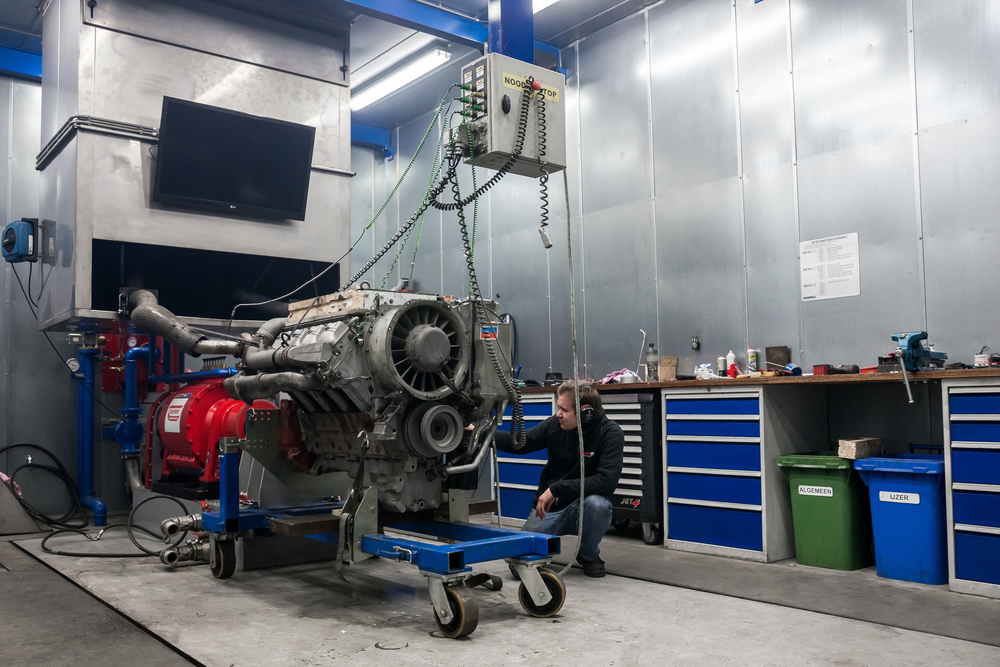 HAMOFA BVBA - Entreprenørmaskiner PERKINS - År: 1992 undefined: billede 5