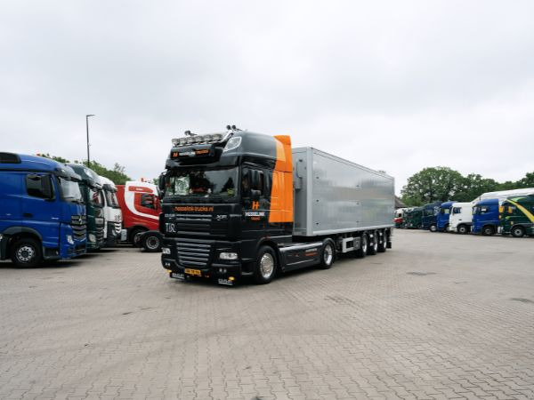 Hesselink Trucks B.V. - Lastbiler DAF - 6x2, Euro 6, luft konditioner undefined: billede 6