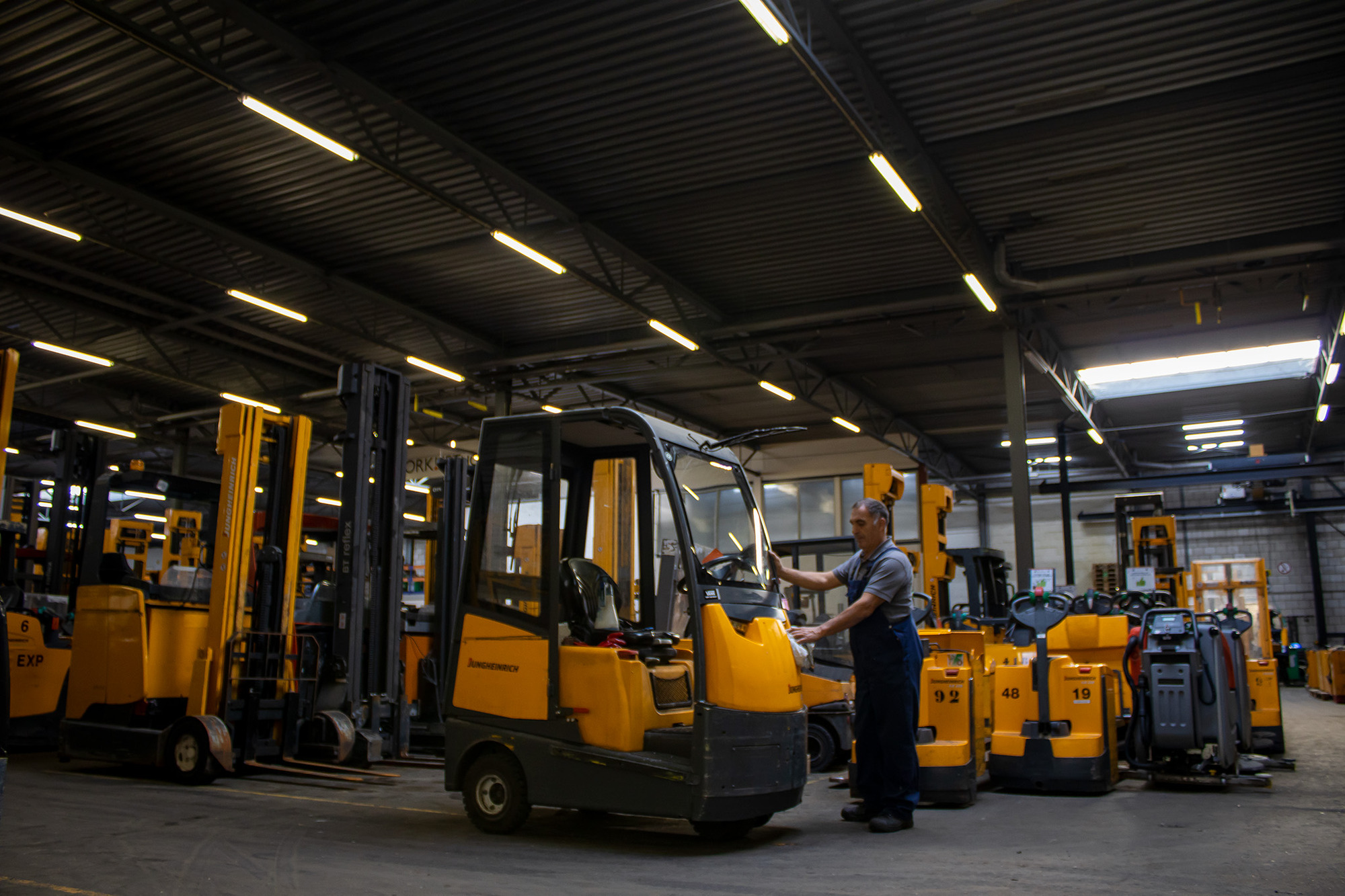 Forklifthouse B.V. - Salgsannoncer undefined: billede 1