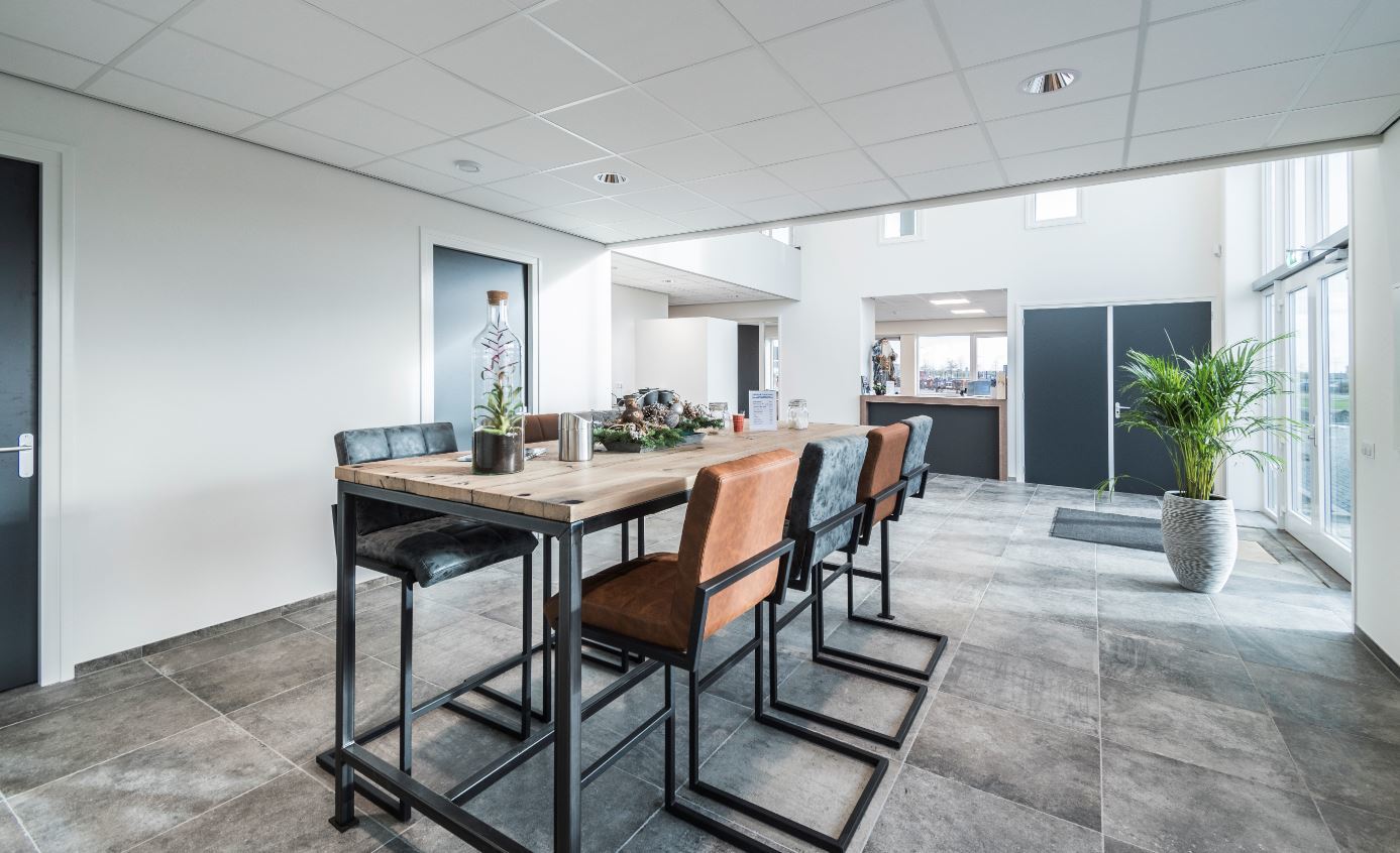 Louis Boon Trucks & Trailers BV - Trækkere - Euro 4 undefined: billede 1