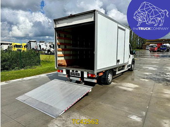Varebil med kasse Fiat Ducato meubelbak + lift 3.0D automaat: billede 3 Varebil med kasse Fiat Ducato meubelbak + lift 3.0D automaat: billede 3