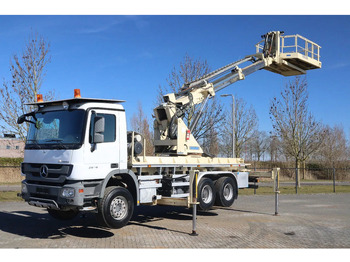 Lastbil med kran MERCEDES-BENZ Actros 2636