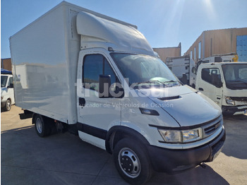 Varebil med kasse IVECO DAILY 35C14: billede 2