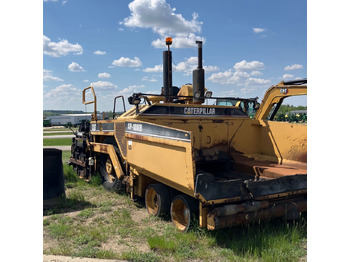 Asfaltudlægger CATERPILLAR