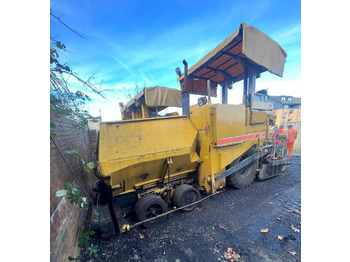 Asfaltudlægger CATERPILLAR