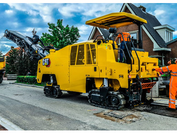 Asfaltfræser CATERPILLAR