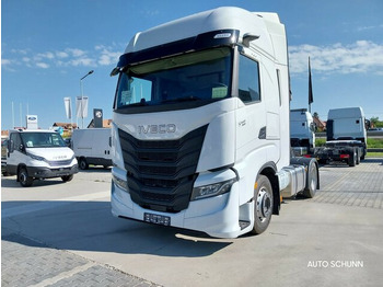 Lastbil IVECO S-WAY