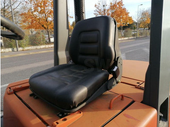 Diesel gaffeltruck Nissan EGH02A30U: billede 5