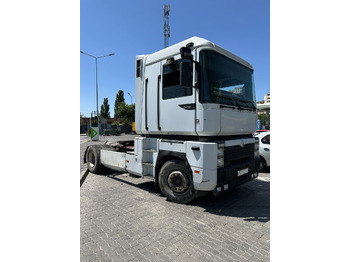 Trækker RENAULT Magnum 430