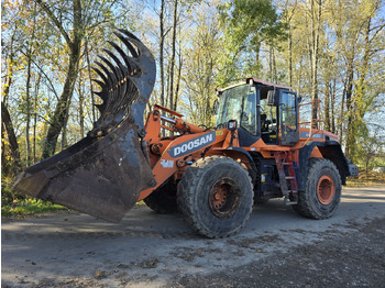 Gummihjulslæsser DOOSAN DL300