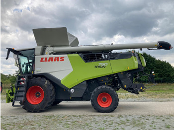 Leje en CLAAS Trion 750 CLAAS Trion 750: billede 1