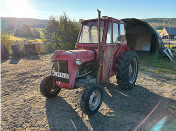 Traktor MASSEY FERGUSON