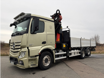 Lastbil med kran MERCEDES-BENZ Actros 2542