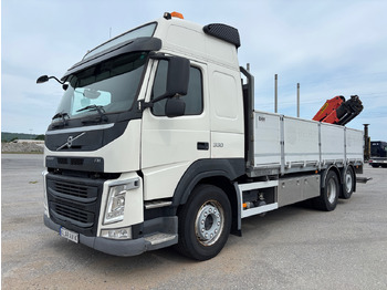 Lastbil med kran VOLVO FM 330