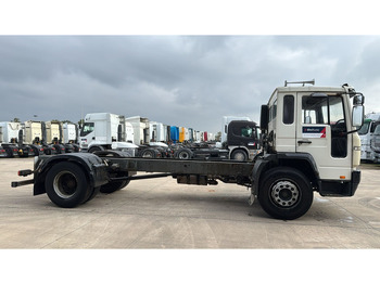 Lastbil chassis Volvo FL 220 (FULL STEEL SUSP. / 10 BOLTS / 18 TONS / VERY CLEAN CHASSIS !!! / CHASSIS 5.50M LENGHT): billede 3