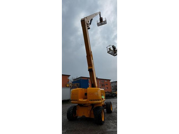 Lastbil med mandskabslift GENIE