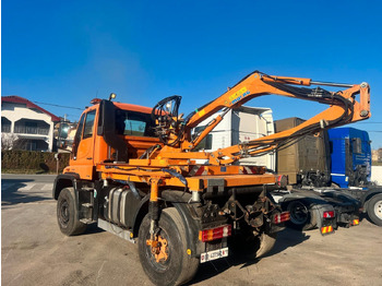 Lastbil UNIMOG U500