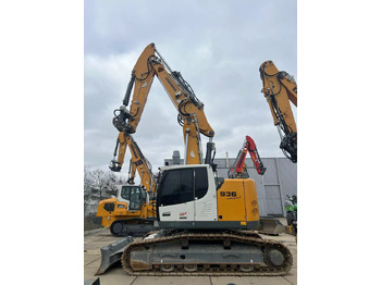 Bæltegravemaskine LIEBHERR R 936