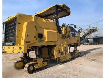 Asfaltfræser CATERPILLAR