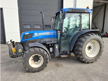 Traktor NEW HOLLAND T4.95