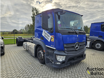 Lastbil chassis MERCEDES-BENZ Actros 1843