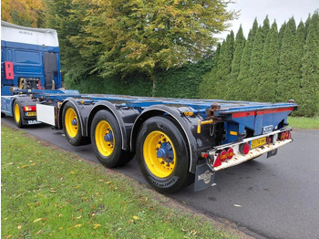 Containerbil/ Veksellad sættevogn D-TEC