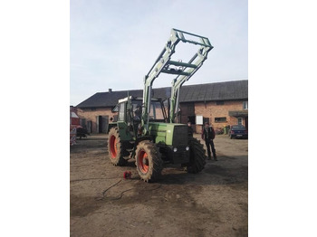 Frontlæsser til traktor METAL-TECHNIK