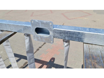 : billede i headeren