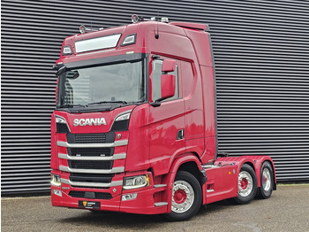 Trækker SCANIA S 660 V8