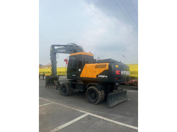 Hjulgravemaskine HYUNDAI R210