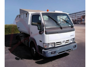 Lastbil NISSAN