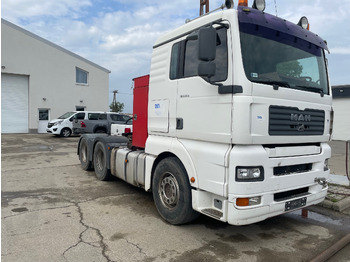 : billede i headeren