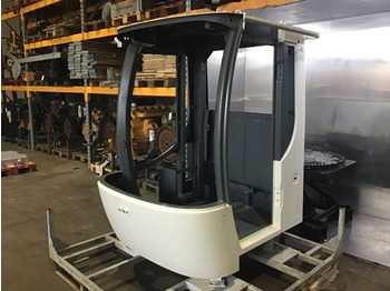 Førerhus og interiør LIEBHERR