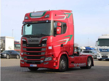 Trækker SCANIA S 450