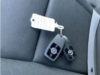 Leje en Mercedes-Benz Sprinter 314 2.2 CDI L2H2 Airco Cruise 3 Zits Trekhaak 2000 Mercedes-Benz Sprinter 314 2.2 CDI L2H2 Airco Cruise 3 Zits Trekhaak 2000: billede 5